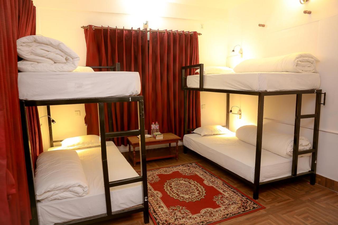 Pokhara Backpackers Hostel Kültér fotó